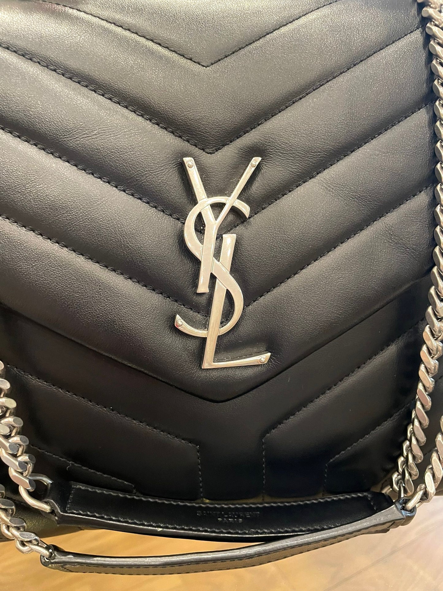 Yves Saint Laurent - Loulou Large Schultertasche