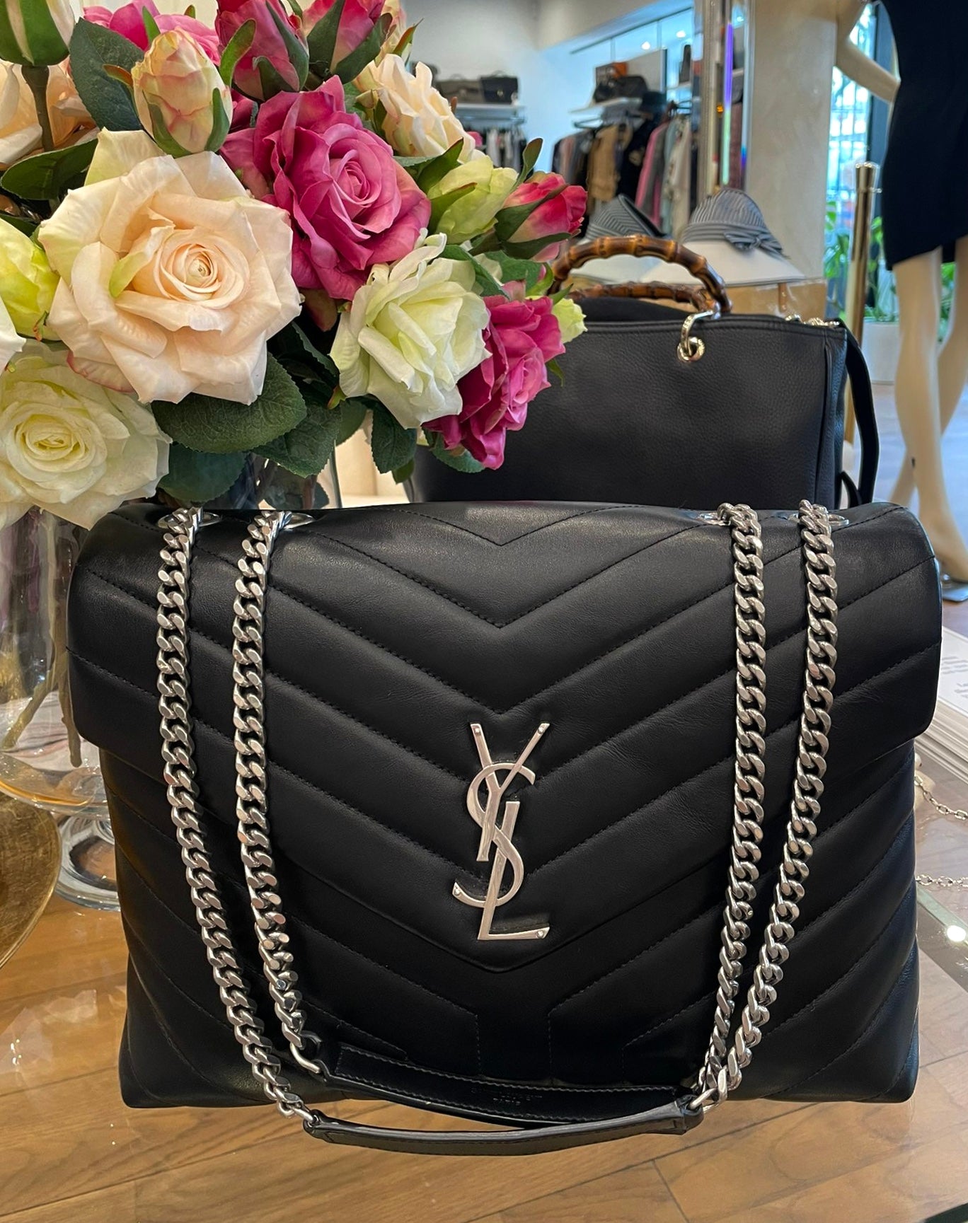 Yves Saint Laurent - Loulou Large Schultertasche