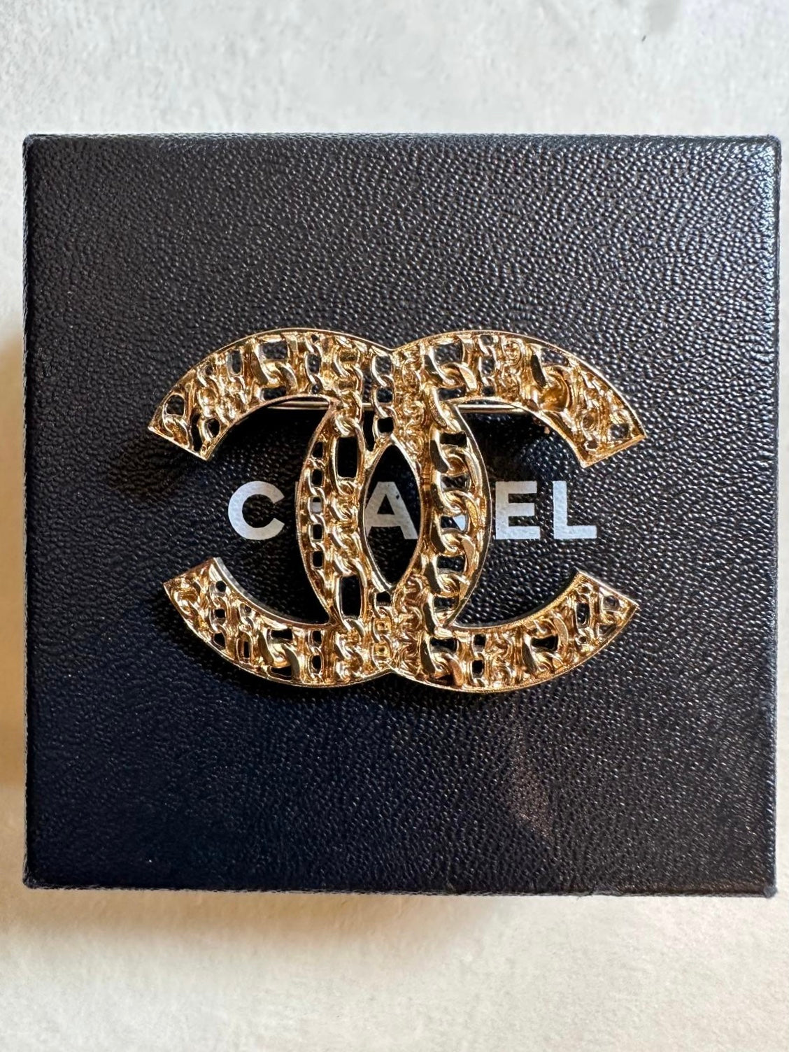 Chanel - Brosche in Gold