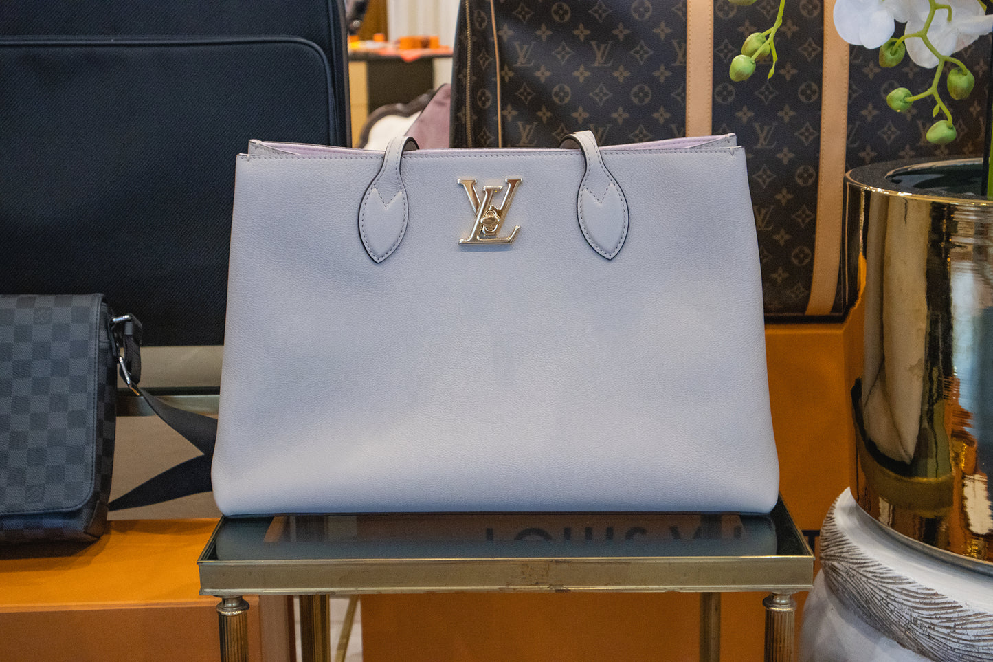 Louis Vuitton - Lockme Shopper