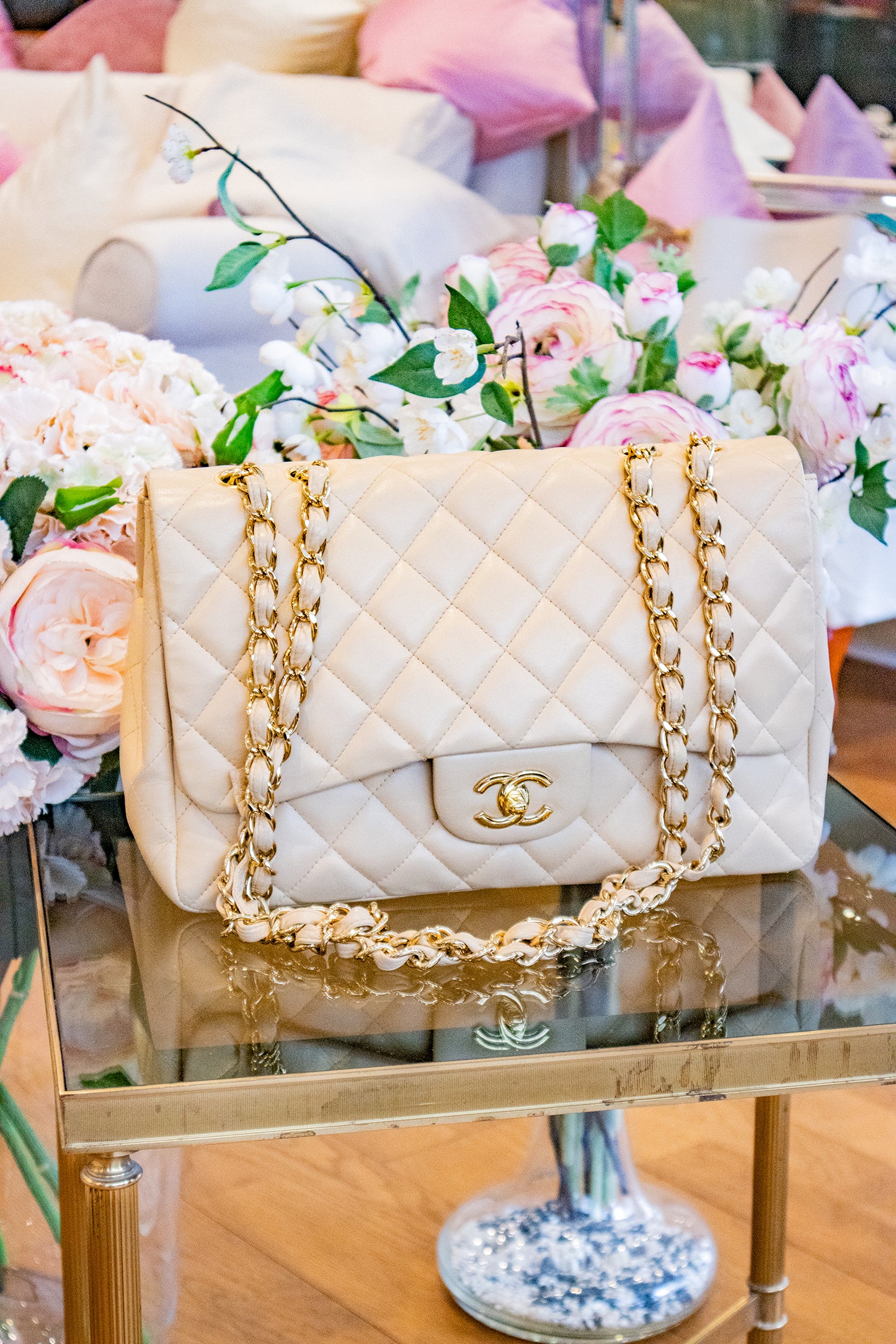 Chanel - Timeless Single Flap Jumbo Lambskin Beige Clair mit Goldener Hardware