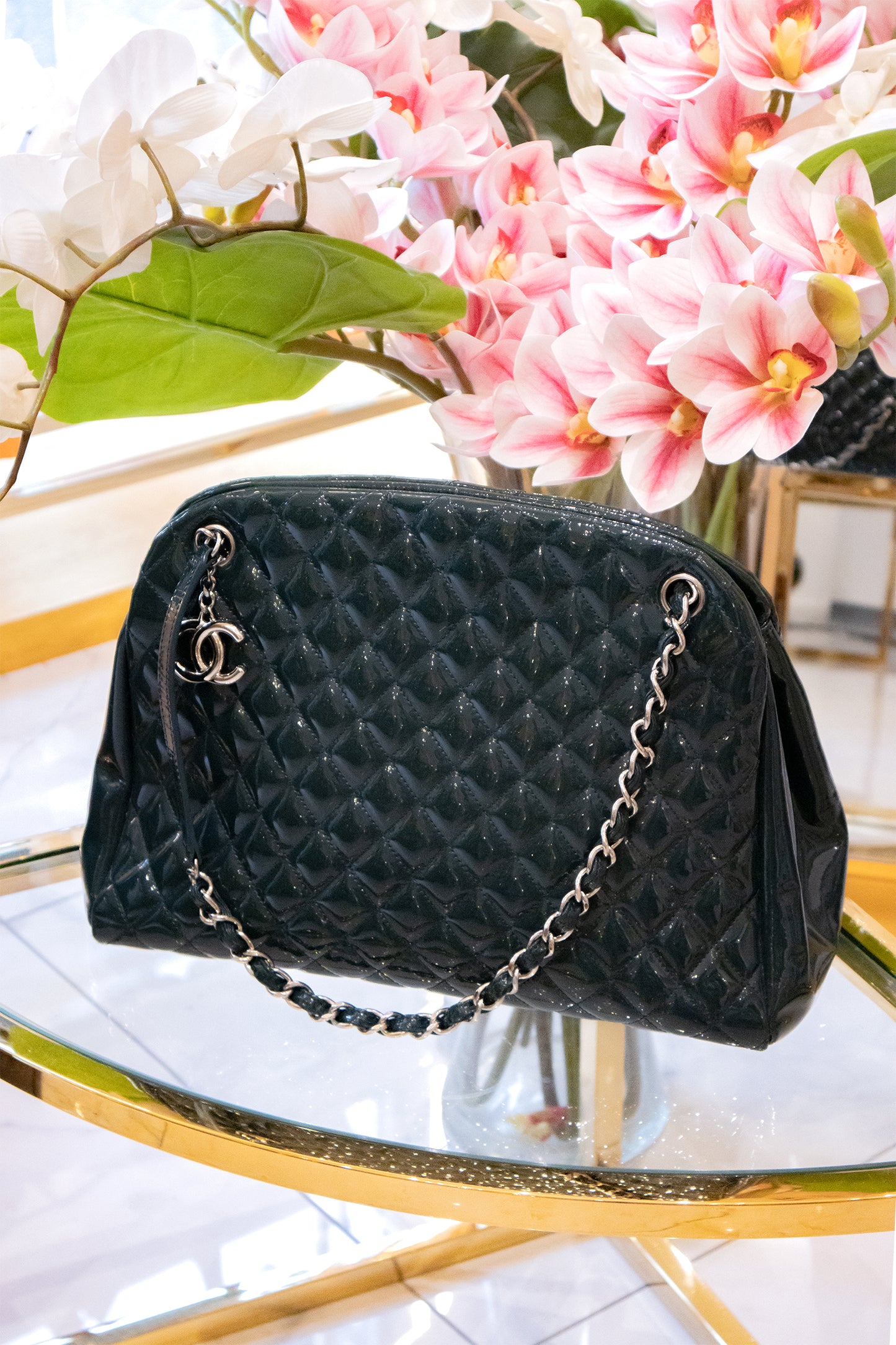 Chanel - Shopper Dunkelgrün Lackleder