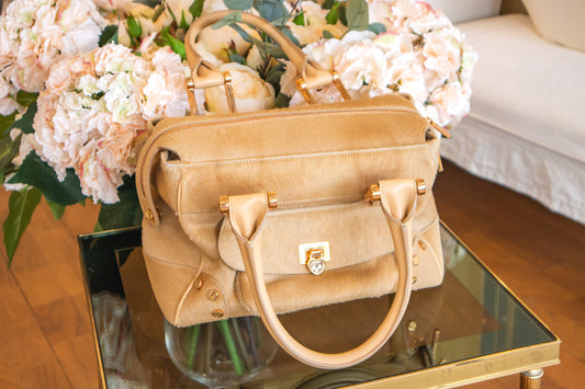 Chopard - Tasche Ziegenfell Beige mit rosegoldener Hardware und Herzanhänger