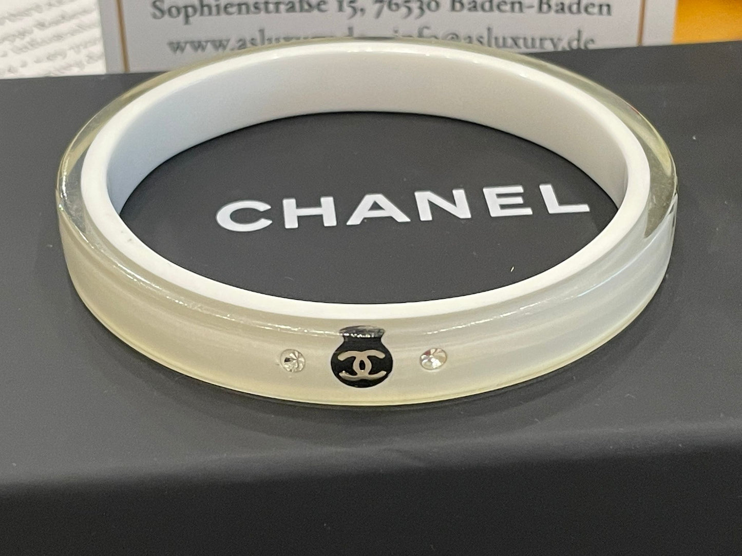 Chanel - Acryl Armreif