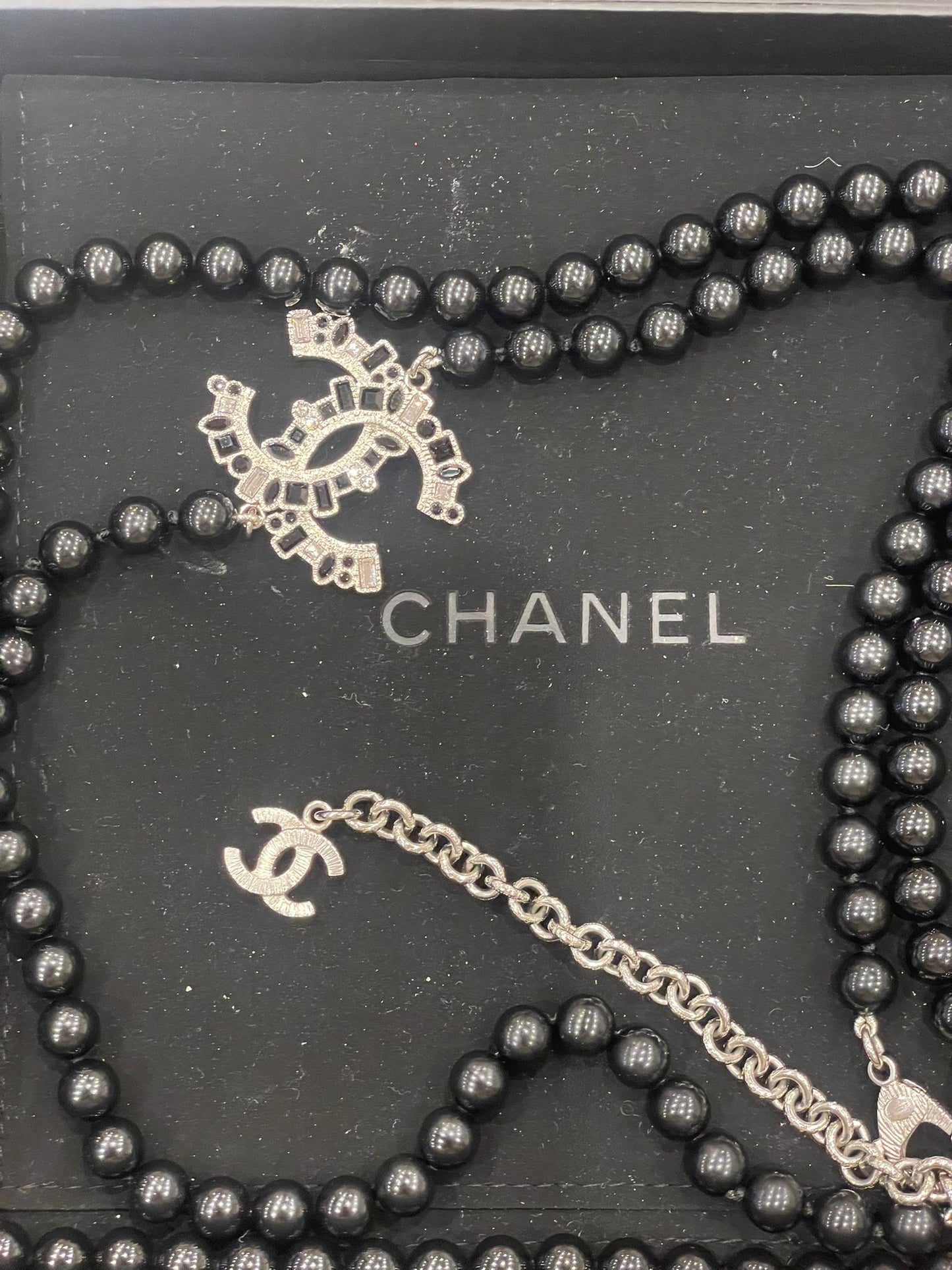 Chanel - CC Kette schwarze Perlen