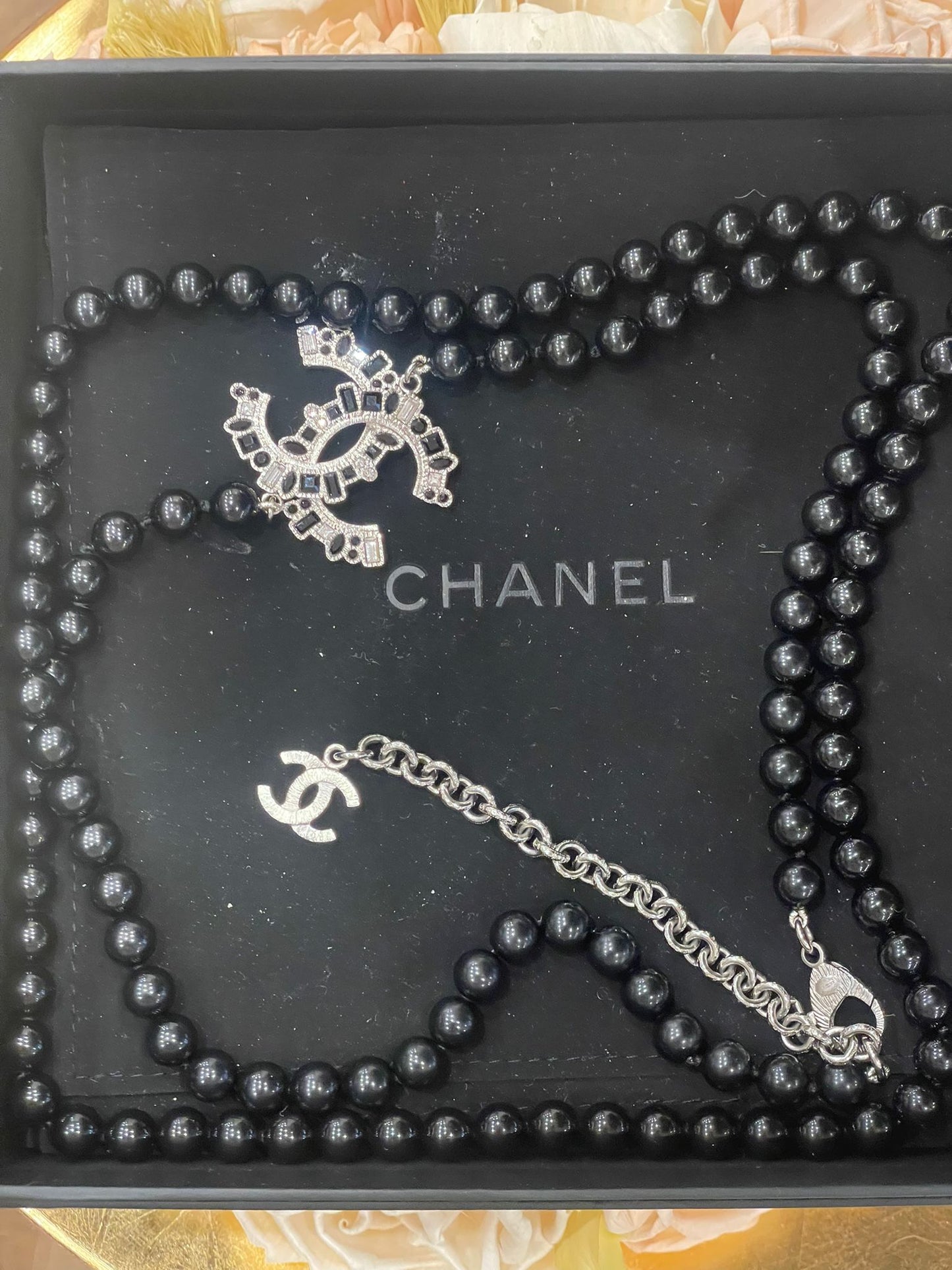 Chanel - CC Kette schwarze Perlen