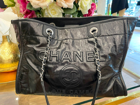 Chanel - Deauville Shopper Medium